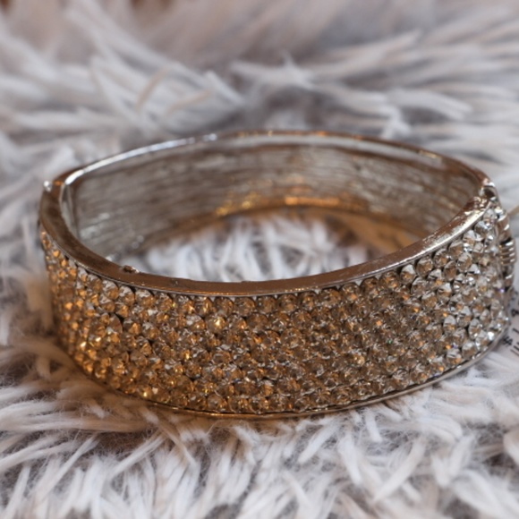 Bracelet - Picture 2 of 7